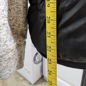 Size L Hurley Vest Jacket